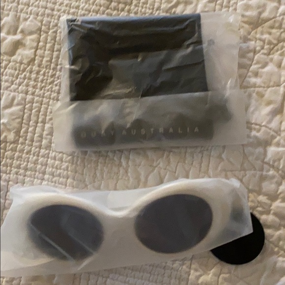 Quay Australia Frivolous Sunglasses - Picture 4 of 7